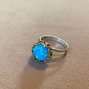 NWOT Blue Iridescent and Silver Ring